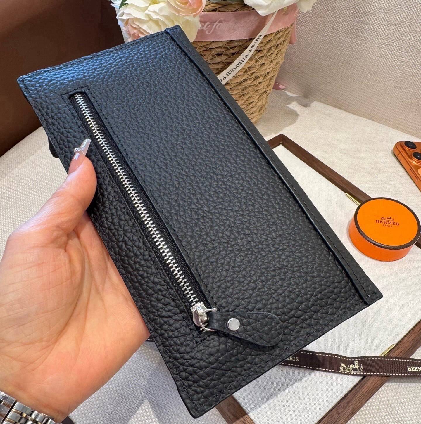 Hermes ヘルメス iPhoneケース スマホケース iPhone 18シリーズ対応 レディース ロゴ入り カード収納 - 画像 3