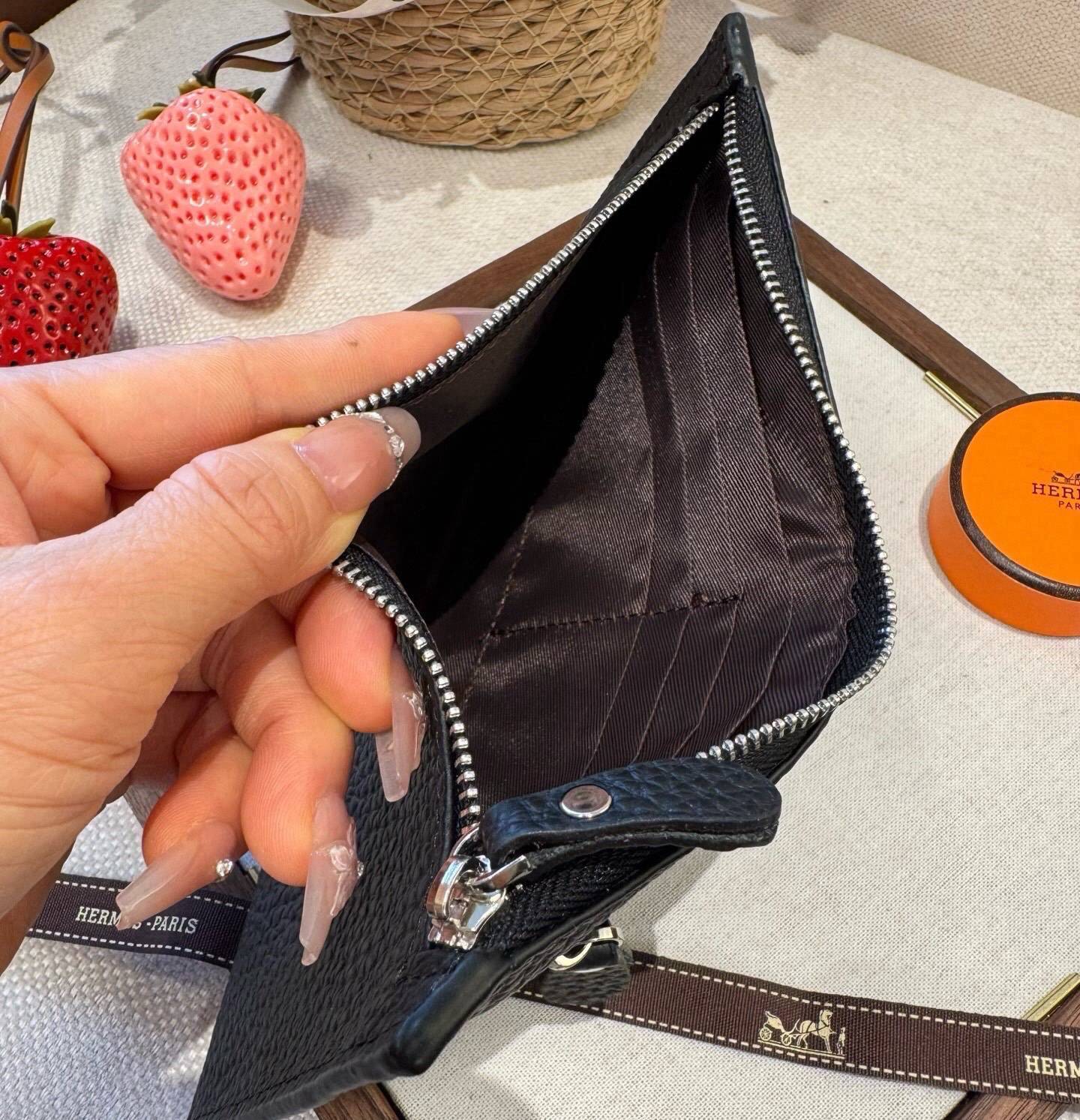Hermes ヘルメス iPhoneケース スマホケース iPhone 18シリーズ対応 レディース ロゴ入り カード収納 - 画像 8