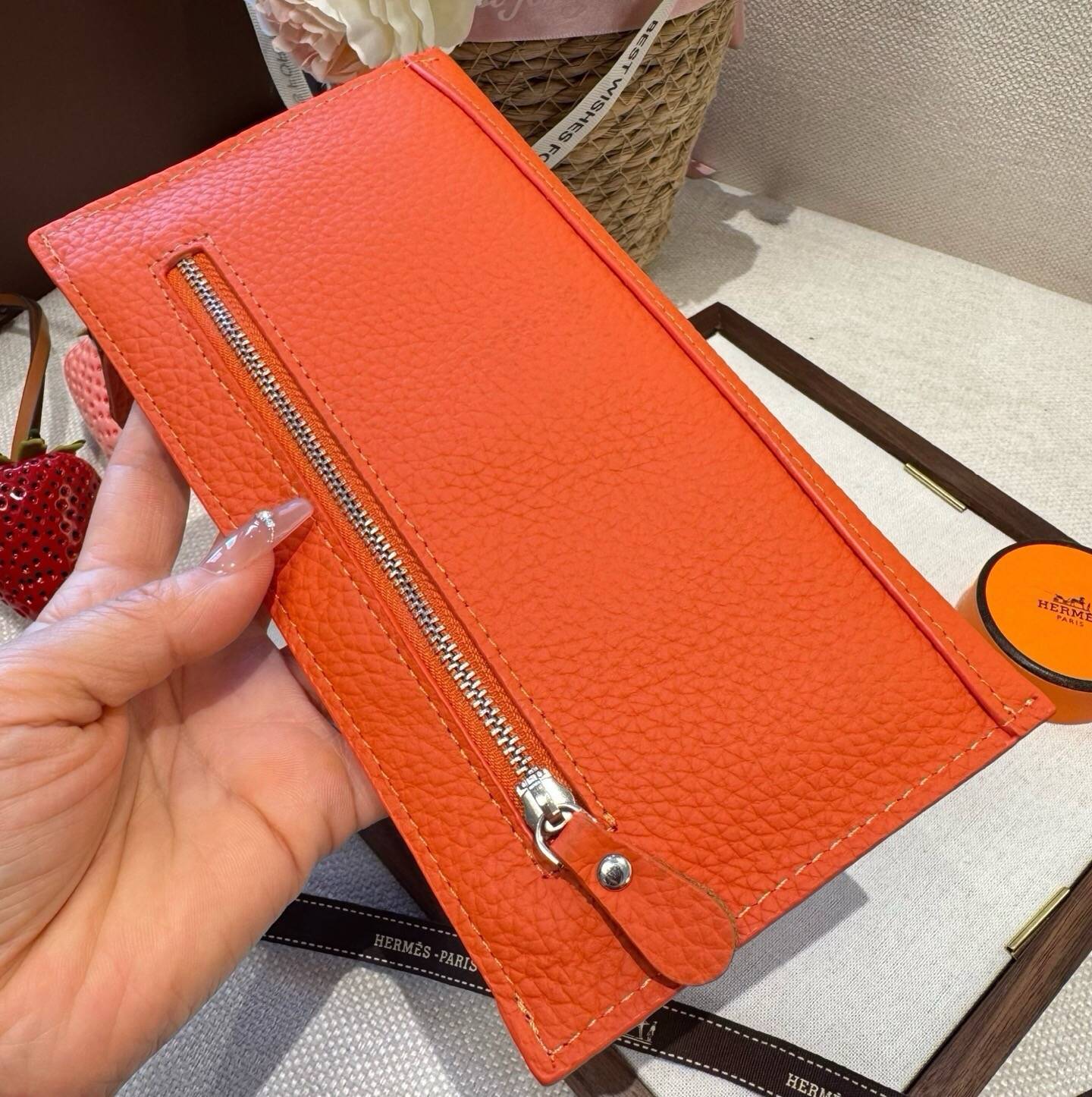 Hermes 愛馬仕 iPhone 18シリーズ対応 iPhoneケース スマホケース レディース ロゴ入り カード収納 - 画像 8