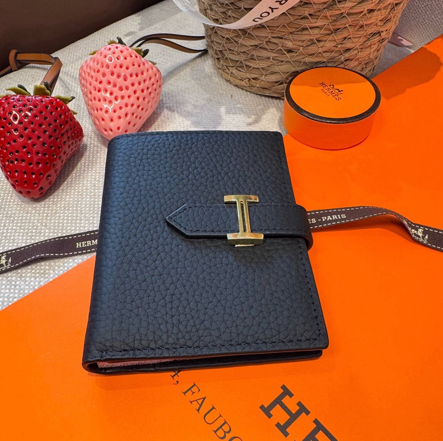 Hermes エルメス iPhone 18シリーズ対応 iPhoneケース スマホケース レディース ロゴ ポーチ カード収納 - 画像 2