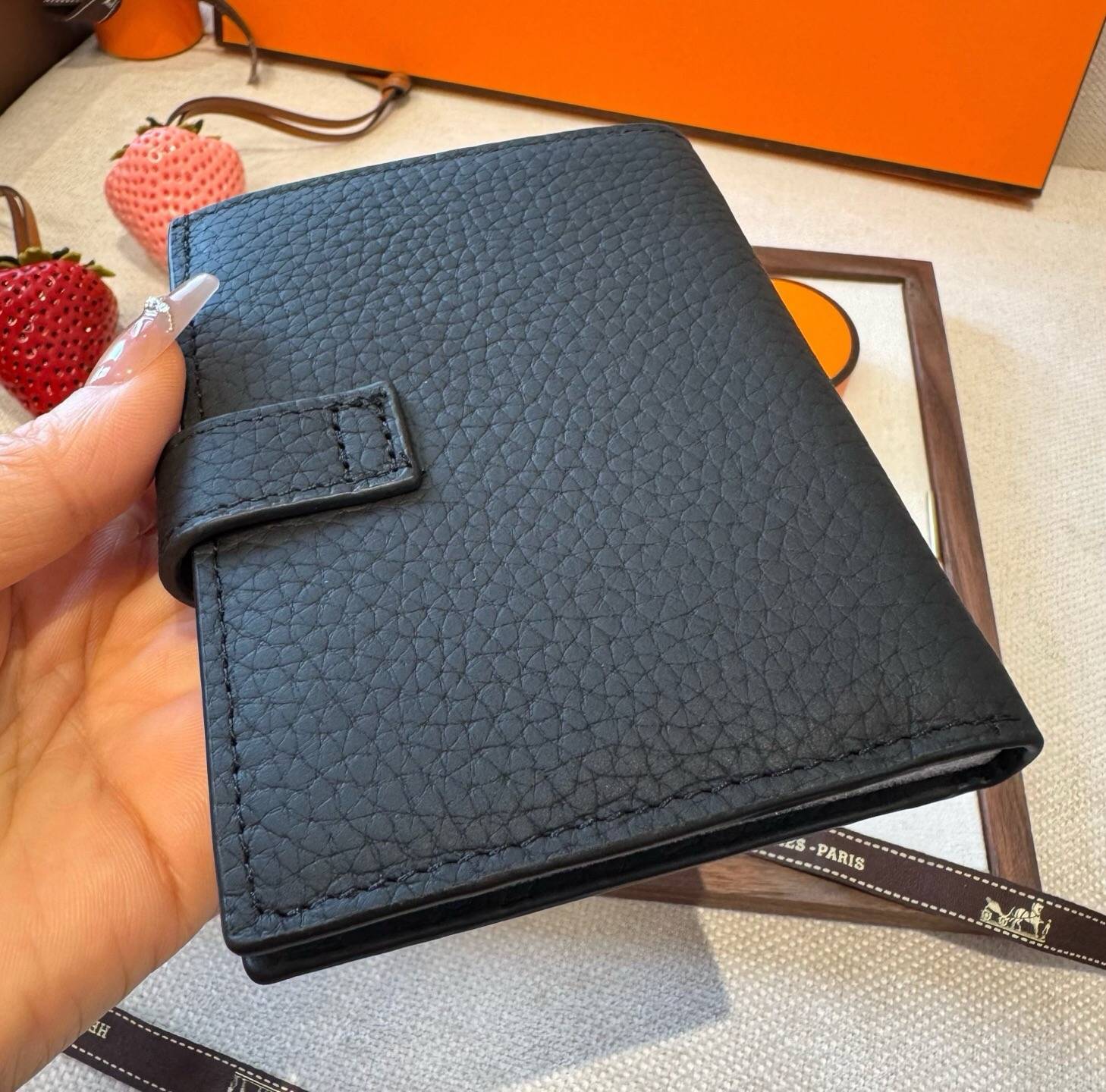 Hermes エルメス iPhone 18シリーズ対応 iPhoneケース スマホケース レディース ロゴ ポーチ カード収納 - 画像 6