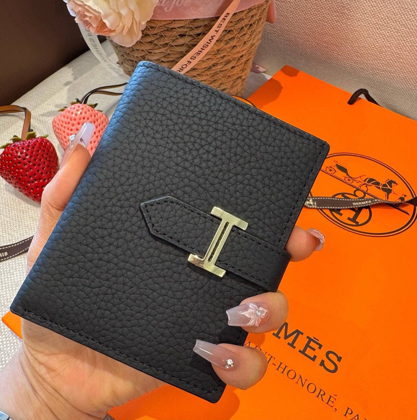 Hermes エルメス iPhone 18シリーズ対応 iPhoneケース スマホケース レディース ロゴ ポーチ カード収納 - 画像 9