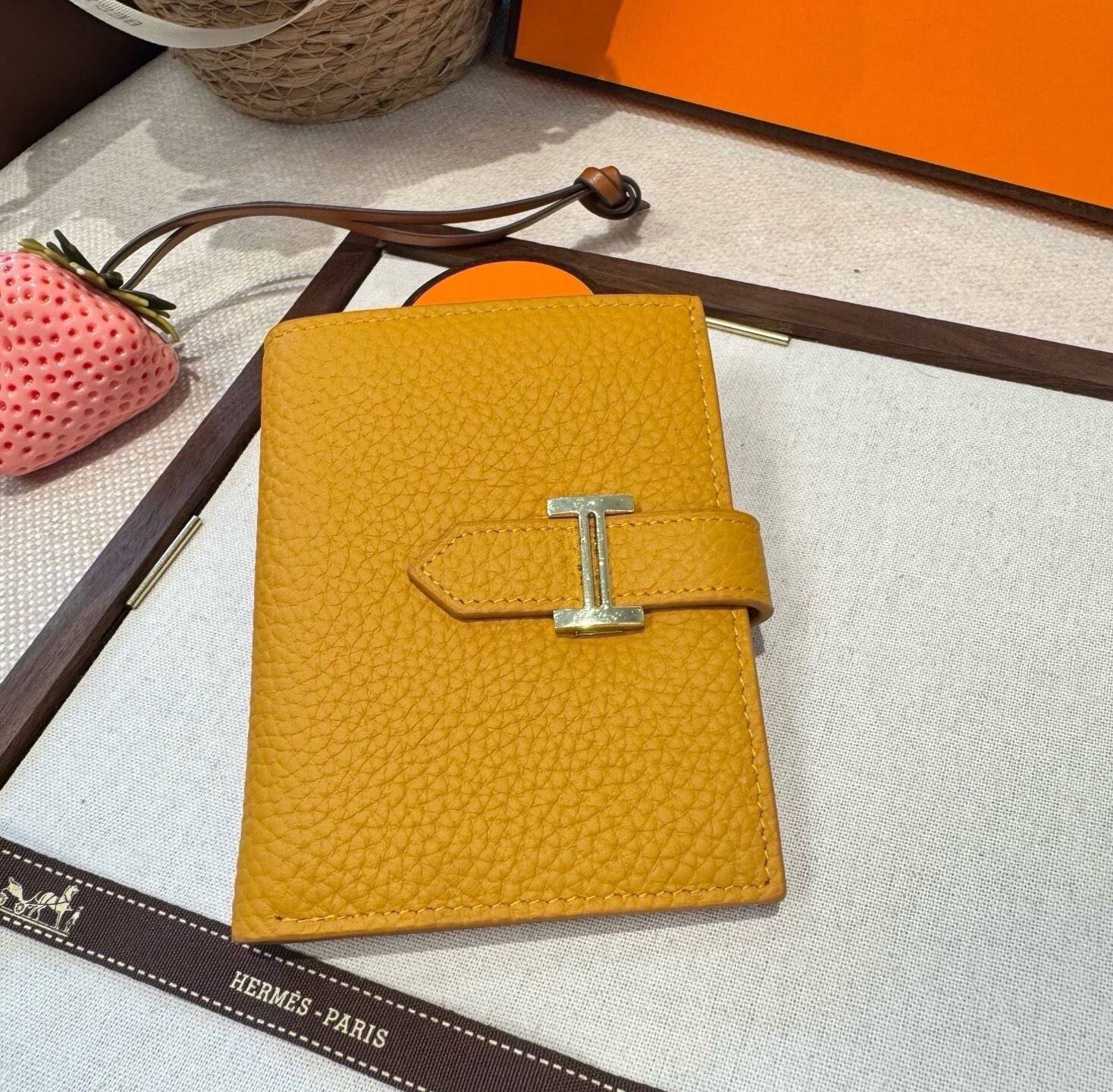 HERMES 愛馬仕 iPhoneケース スマホケース 全機種対応 レディース ロゴ付き カード収納 - 画像 7