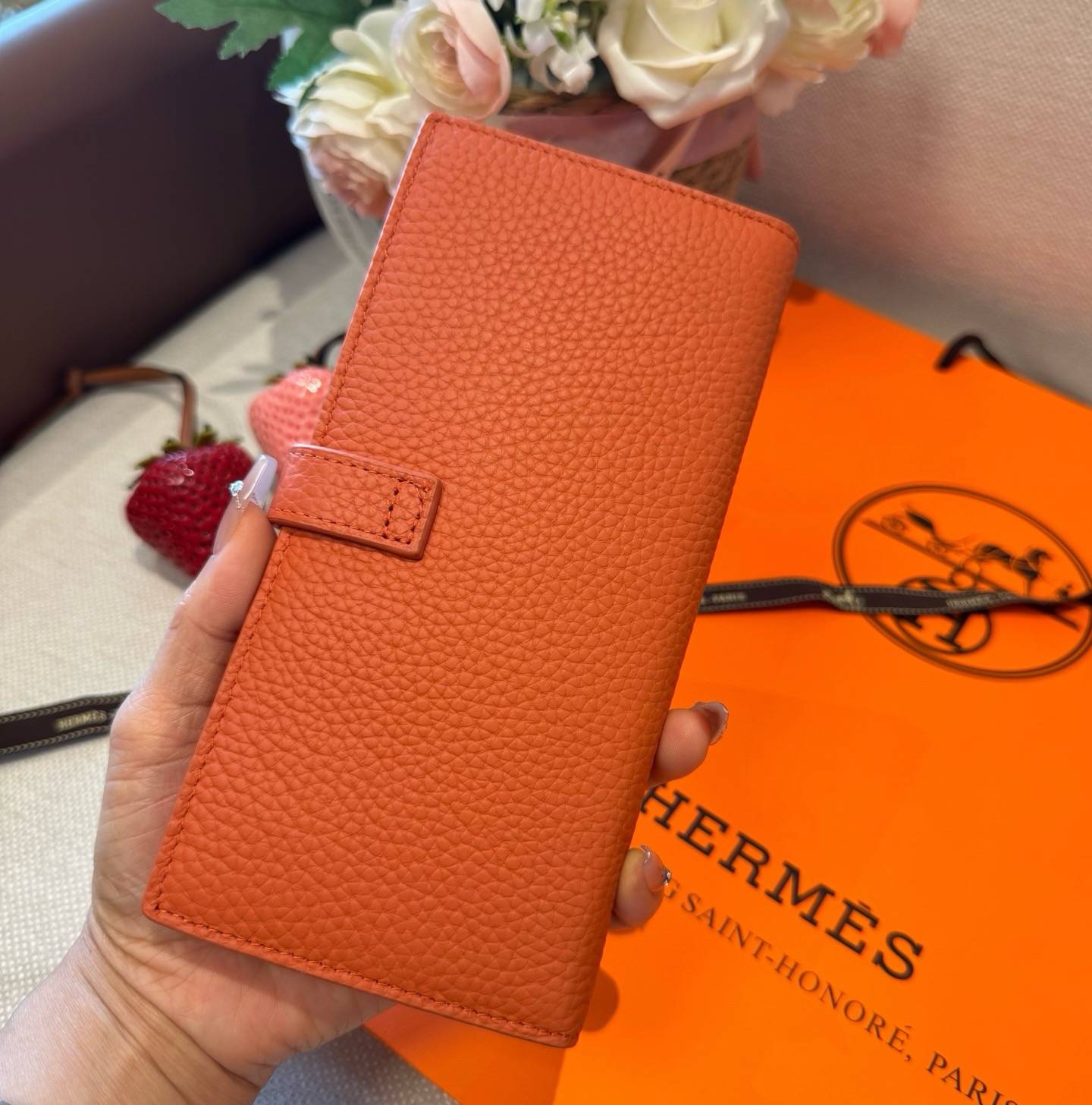 HERMES ハーマンズ iPhone 18シリーズ対応 iPhoneケース スマホケース レディース ロゴ入り ファスナー付き カード収納 - 画像 3