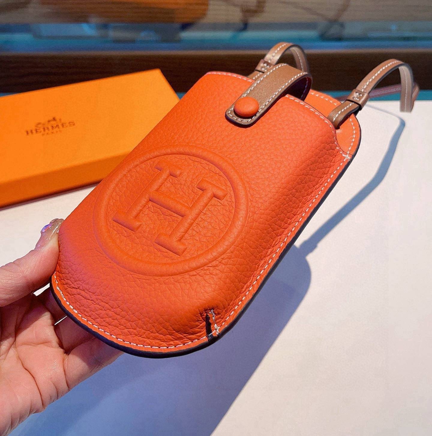 Hermes ヘルメス iPhone 18シリーズ対応 iPhoneケース スマホケース レディース ショルダー付き カード収納 - 画像 7