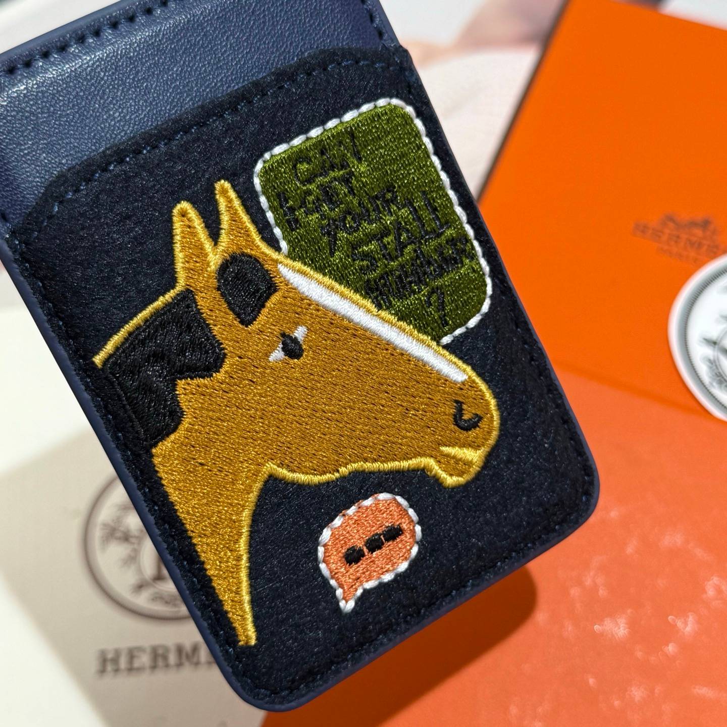 HERMES 愛馬仕 iPhone 18シリーズ対応 iPhoneケース スマホケース レディース ロゴ入り カード収納 - 画像 8
