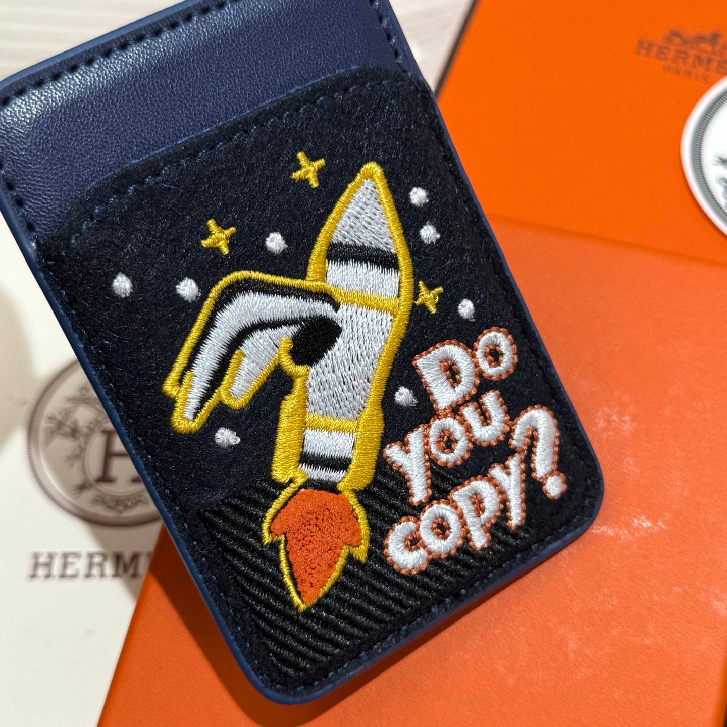 HERMES 愛馬仕 iPhone 18シリーズ対応 iPhoneケース スマホケース 全機種対応 レディース ロゴ入り カード収納 ブラック - 画像 9