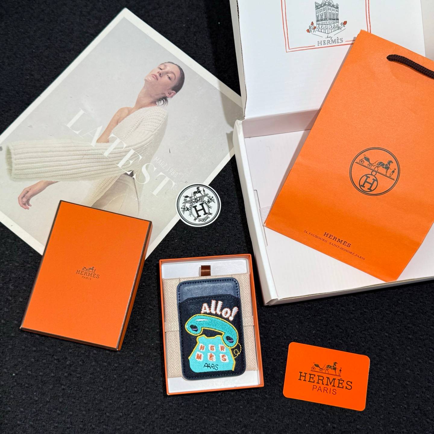 HERMES 愛馬仕 iPhone 18シリーズ対応 iPhoneケース スマホケース レディース ロゴ入り カード収納 ブラック - 画像 2