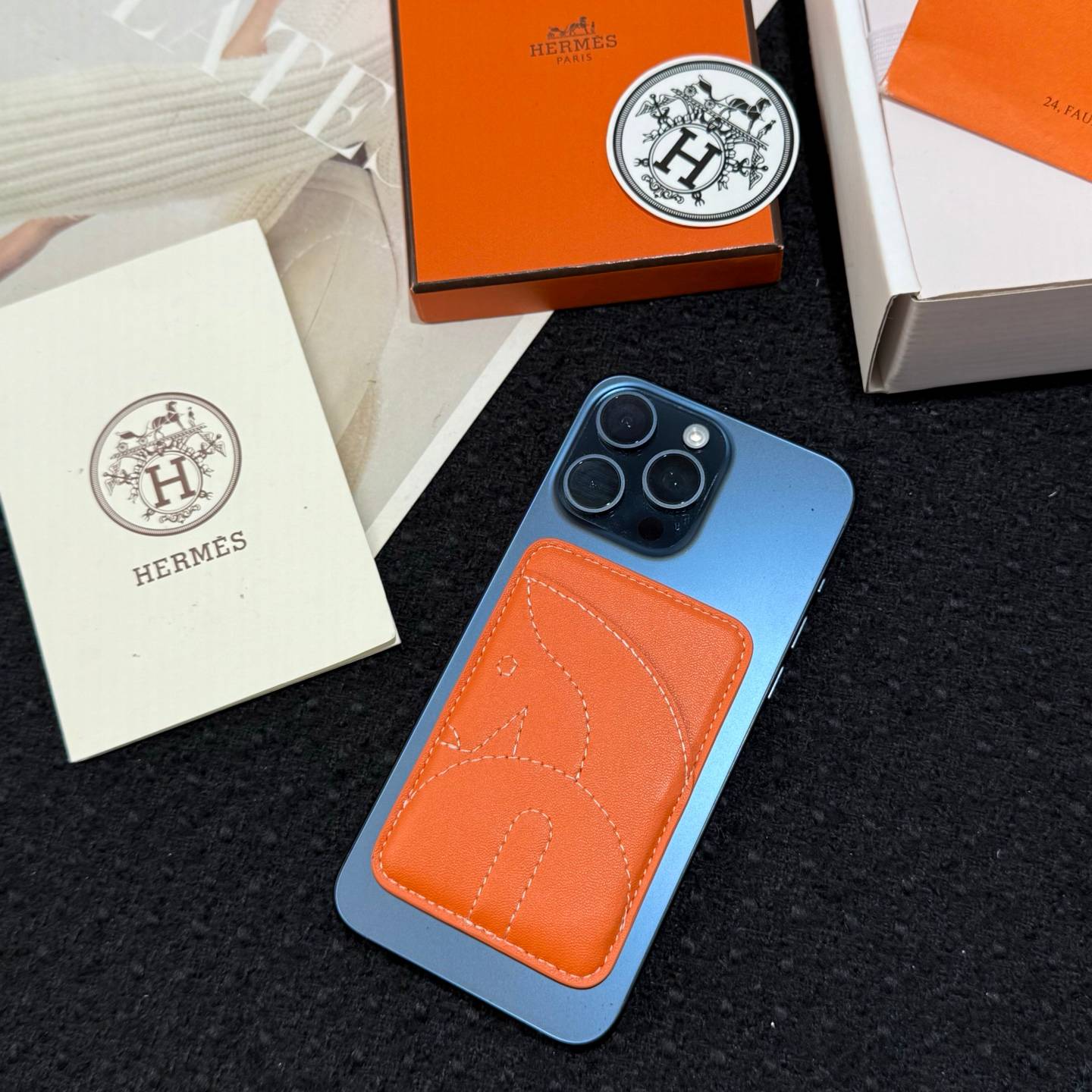 HERMES 愛馬仕 iPhone 18シリーズ対応 iPhoneケース スマホケース 全機種対応 レディース 駿馬 マグネット オレンジ - 画像 3