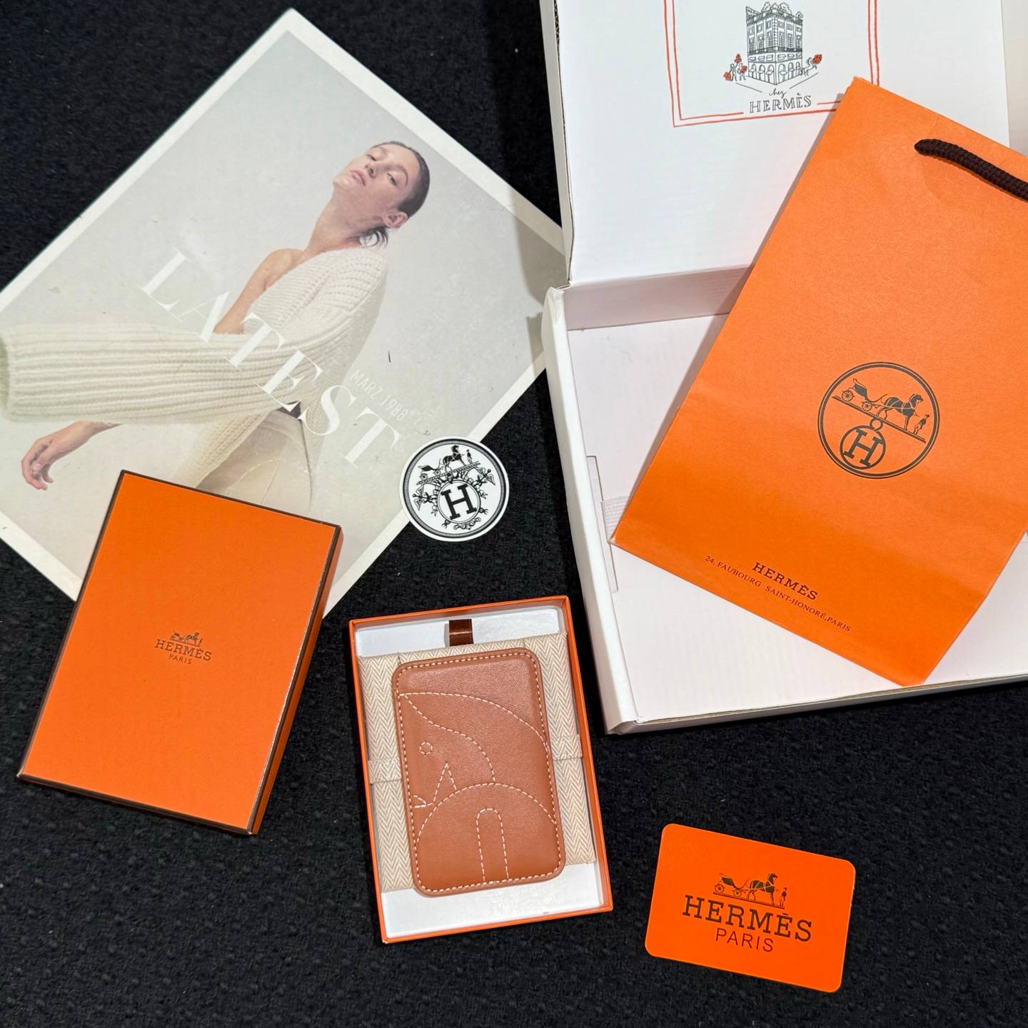 HERMES 愛馬仕 iPhone 18シリーズ対応 iPhoneケース スマホケース レディース マグサフ磁吸 ロゴ入り - 画像 2