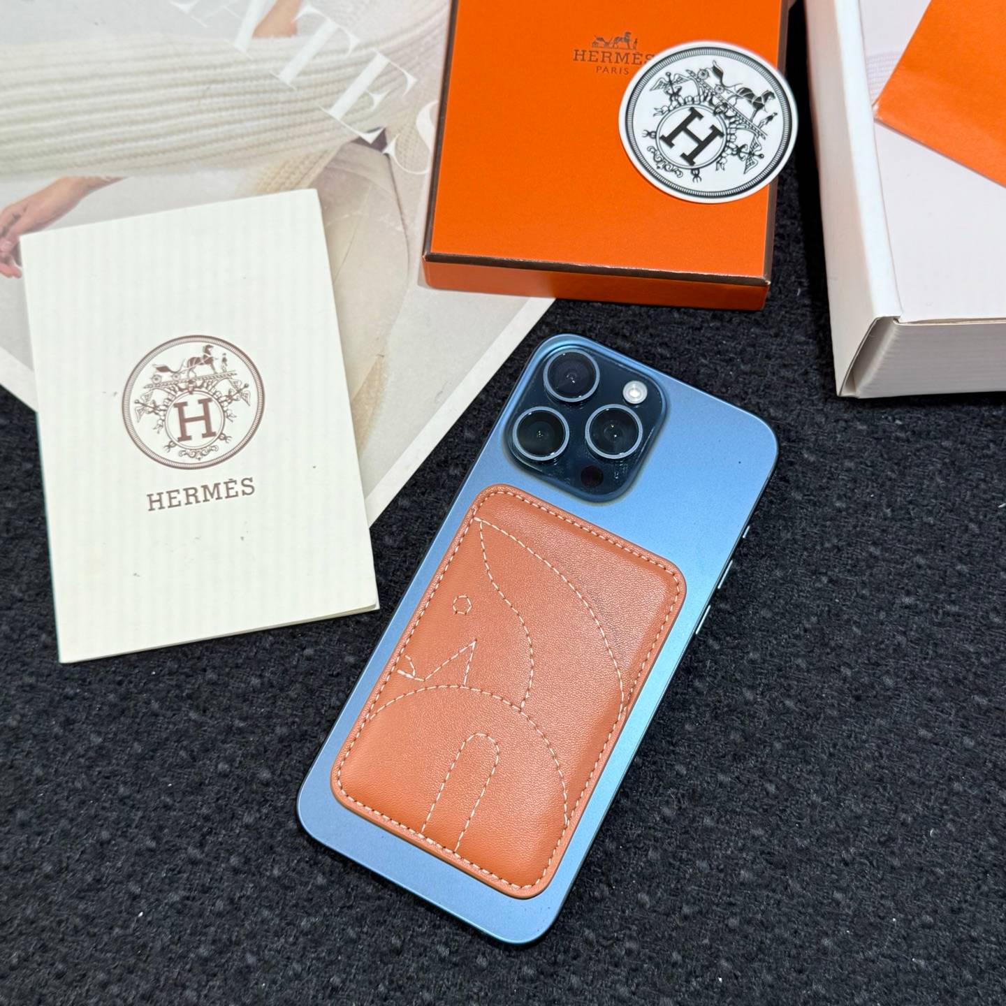 HERMES 愛馬仕 iPhone 18シリーズ対応 iPhoneケース スマホケース レディース マグサフ磁吸 ロゴ入り - 画像 3