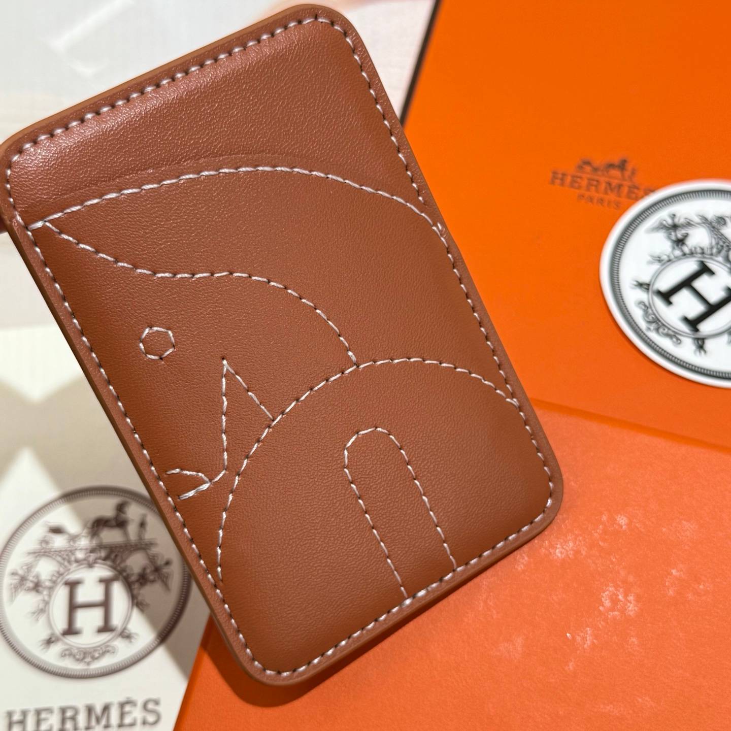 HERMES 愛馬仕 iPhone 18シリーズ対応 iPhoneケース スマホケース レディース マグサフ磁吸 ロゴ入り - 画像 6