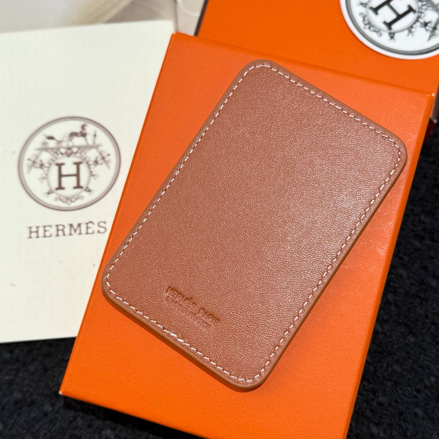 HERMES 愛馬仕 iPhone 18シリーズ対応 iPhoneケース スマホケース レディース マグサフ磁吸 ロゴ入り - 画像 7