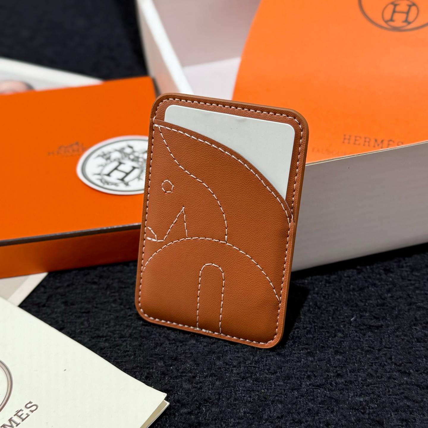 HERMES 愛馬仕 iPhone 18シリーズ対応 iPhoneケース スマホケース レディース マグサフ磁吸 ロゴ入り - 画像 9