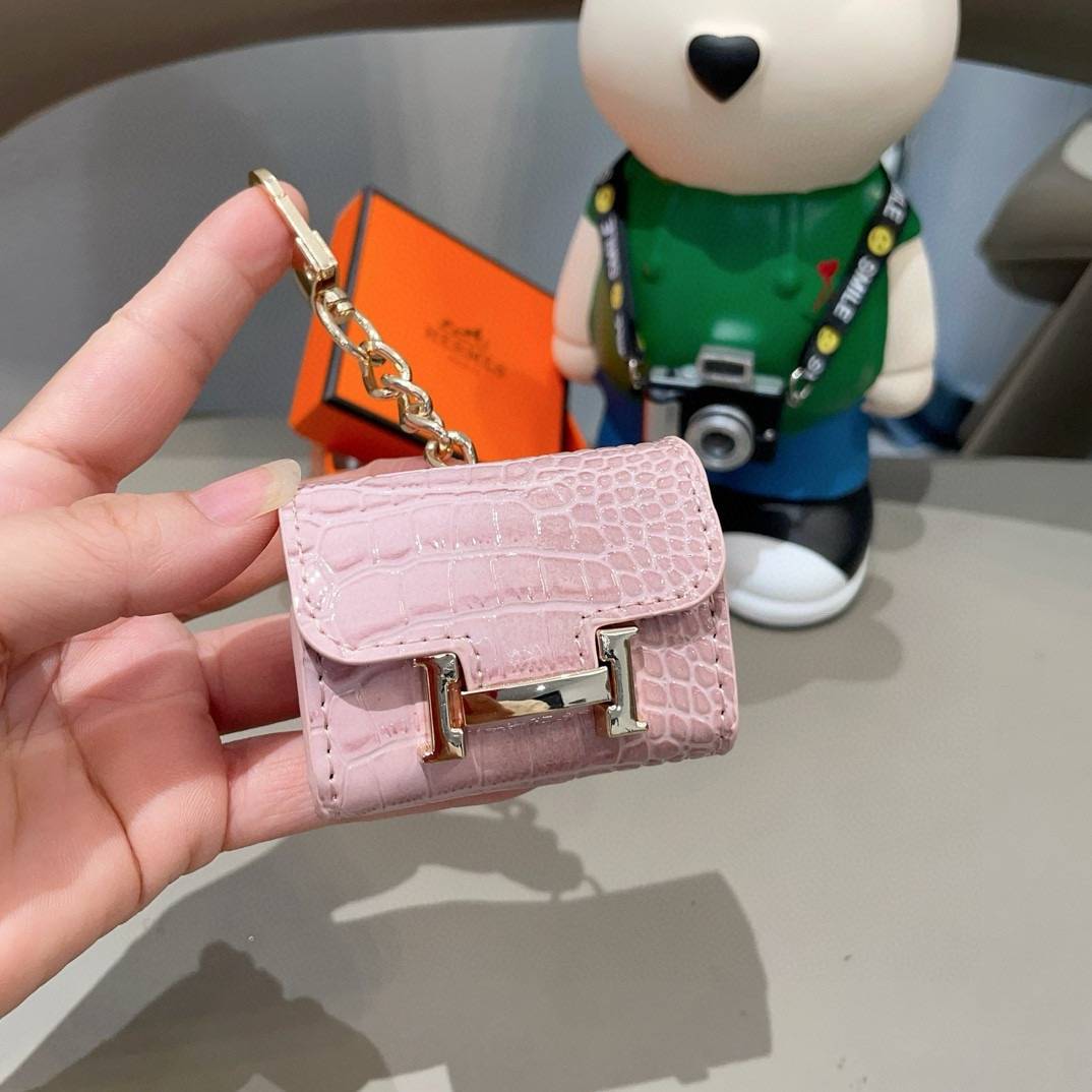 HERMES ヘルメス iPhoneケース スマホケース iPhone 18シリーズ対応 レディース 鳄魚皮紋 ロゴ付き ミニバッグ