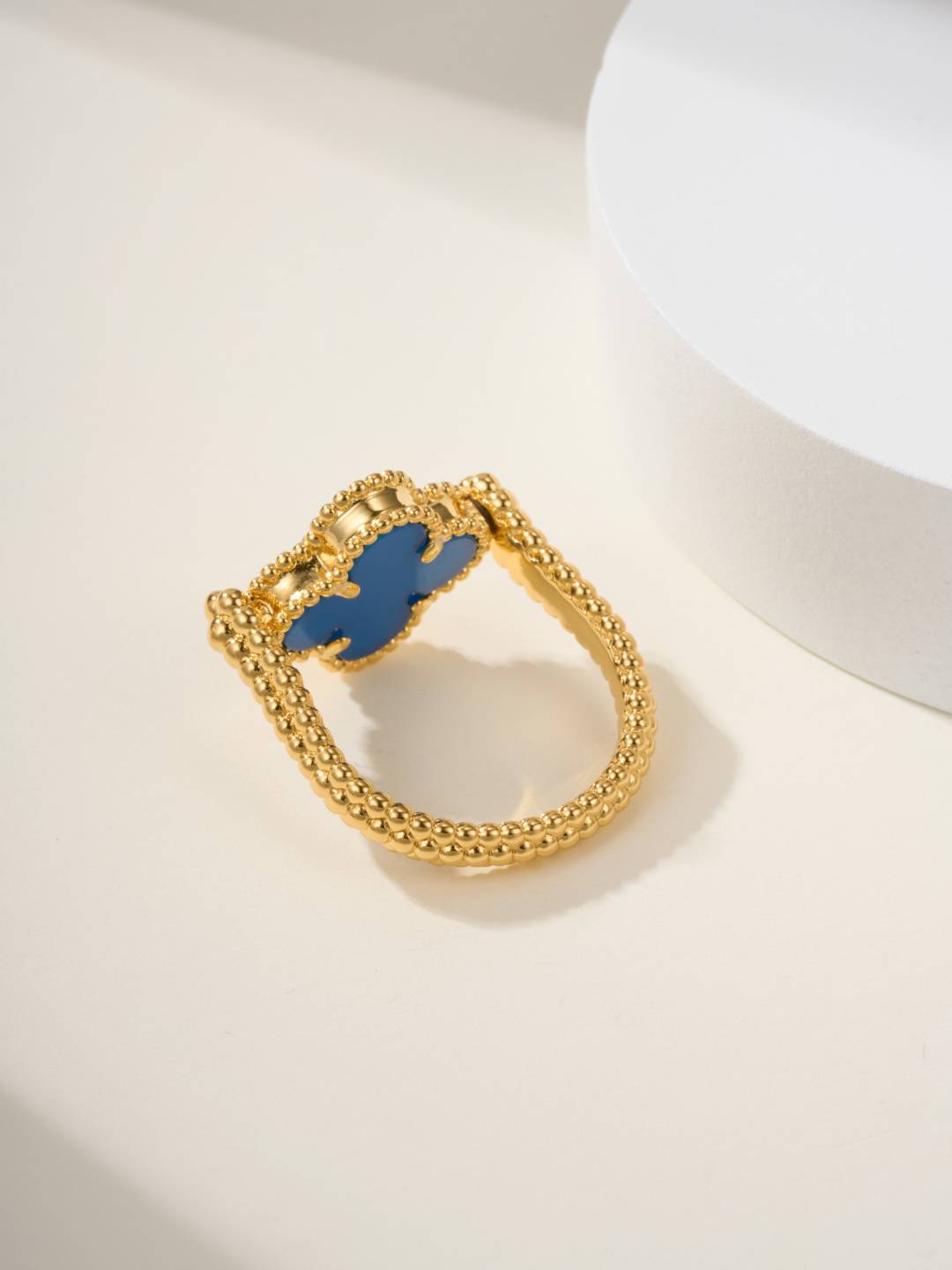 Van Cleef Arpels ヴァン クリーフアーペル レディース リング 四つ葉モチーフ ブランドジュエリー プチジュエリー ゴールド - 画像 2