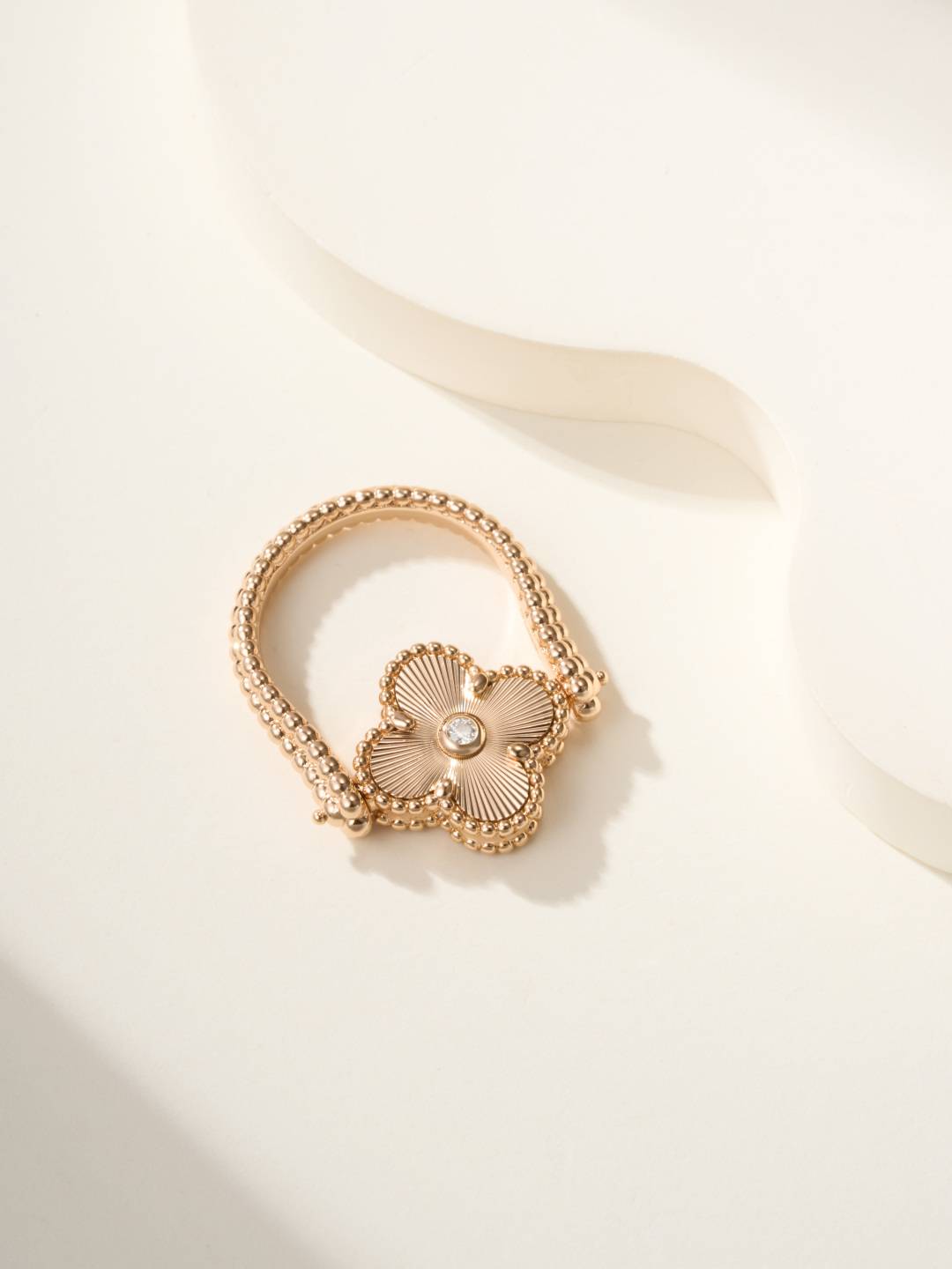 Van Cleef Arpels ヴァン クリーフアーペル レディース リング 四つ葉モチーフ ブランドジュエリー プチジュエリー ゴールド - 画像 7