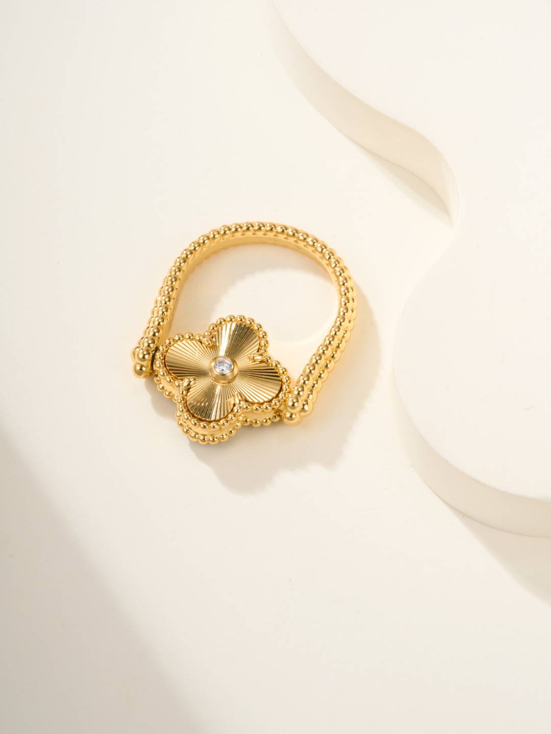Van Cleef Arpels ヴァン クリーフアーペル レディース リング 四つ葉モチーフ ブランドジュエリー プチジュエリー ゴールド - 画像 13