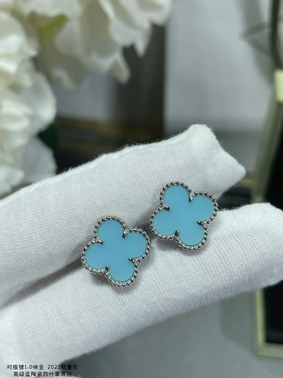 Van Cleef Arpels ヴァン クリーフアーペル レディース ピアス イヤリング アルハンブラ モチーフネックレス 上品なアクセサリー ギフト ブラン - 画像 2