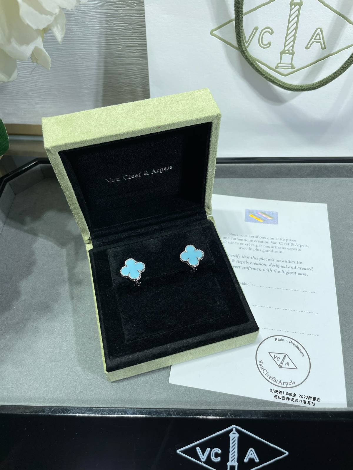 Van Cleef Arpels ヴァン クリーフアーペル レディース ピアス イヤリング アルハンブラ モチーフネックレス 上品なアクセサリー ギフト ブラン - 画像 3