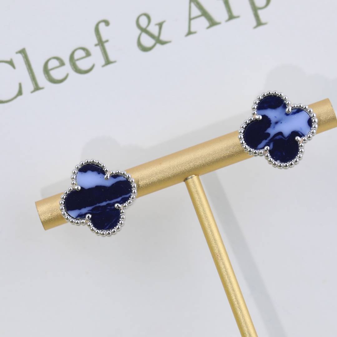 Van Cleef Arpels ヴァン クリーフアーペル レディース ピアス ブランドピアス モチーフピアス 上品なアクセサリー シルバー