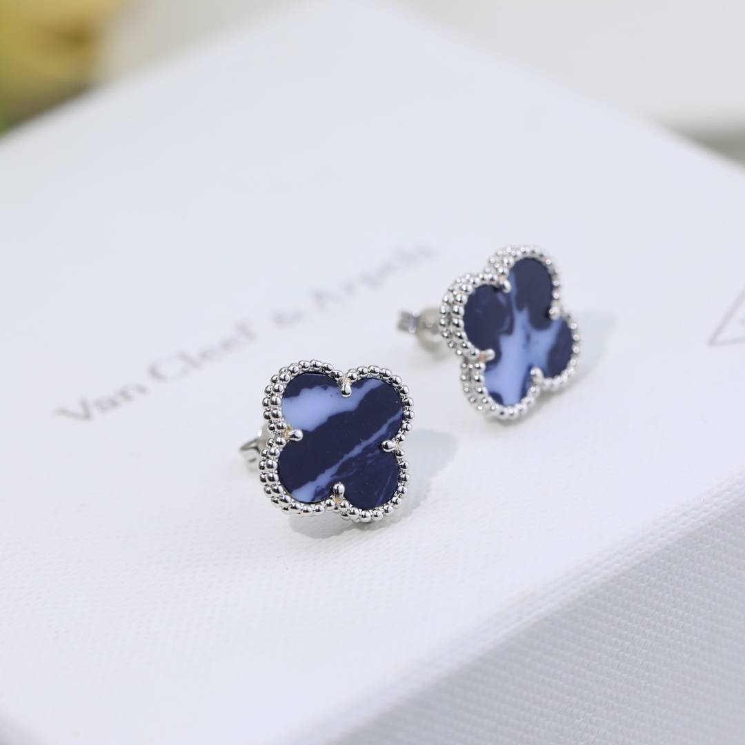 Van Cleef Arpels ヴァン クリーフアーペル レディース ピアス ブランドピアス モチーフピアス 上品なアクセサリー シルバー - 画像 3