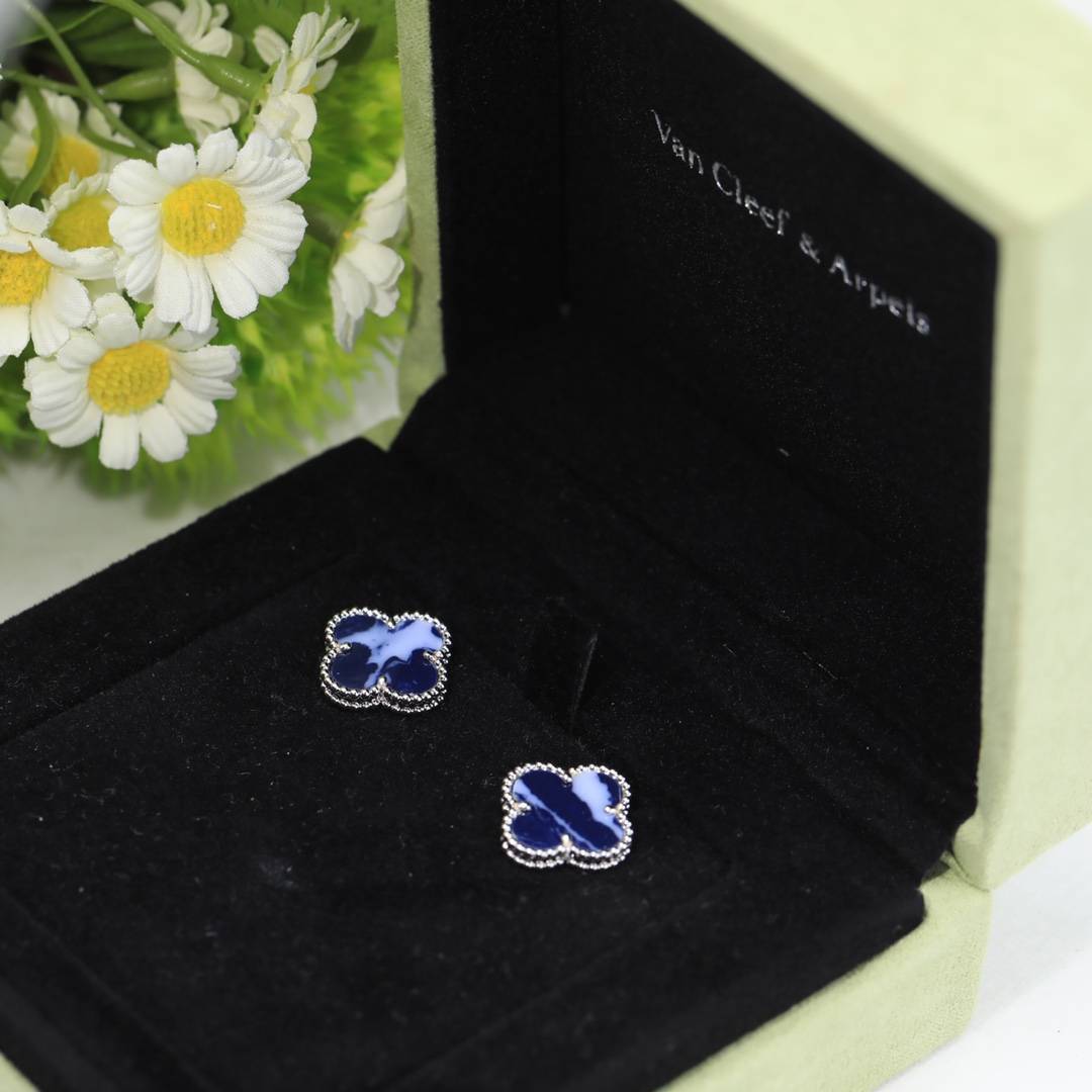 Van Cleef Arpels ヴァン クリーフアーペル レディース ピアス ブランドピアス モチーフピアス 上品なアクセサリー シルバー - 画像 5