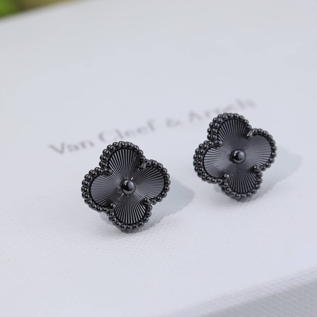 Van Cleef Arpels ヴァン クリーフアーペル レディース ピアス フリヴォル モチーフネックレス 上品なアクセサリー シルバー