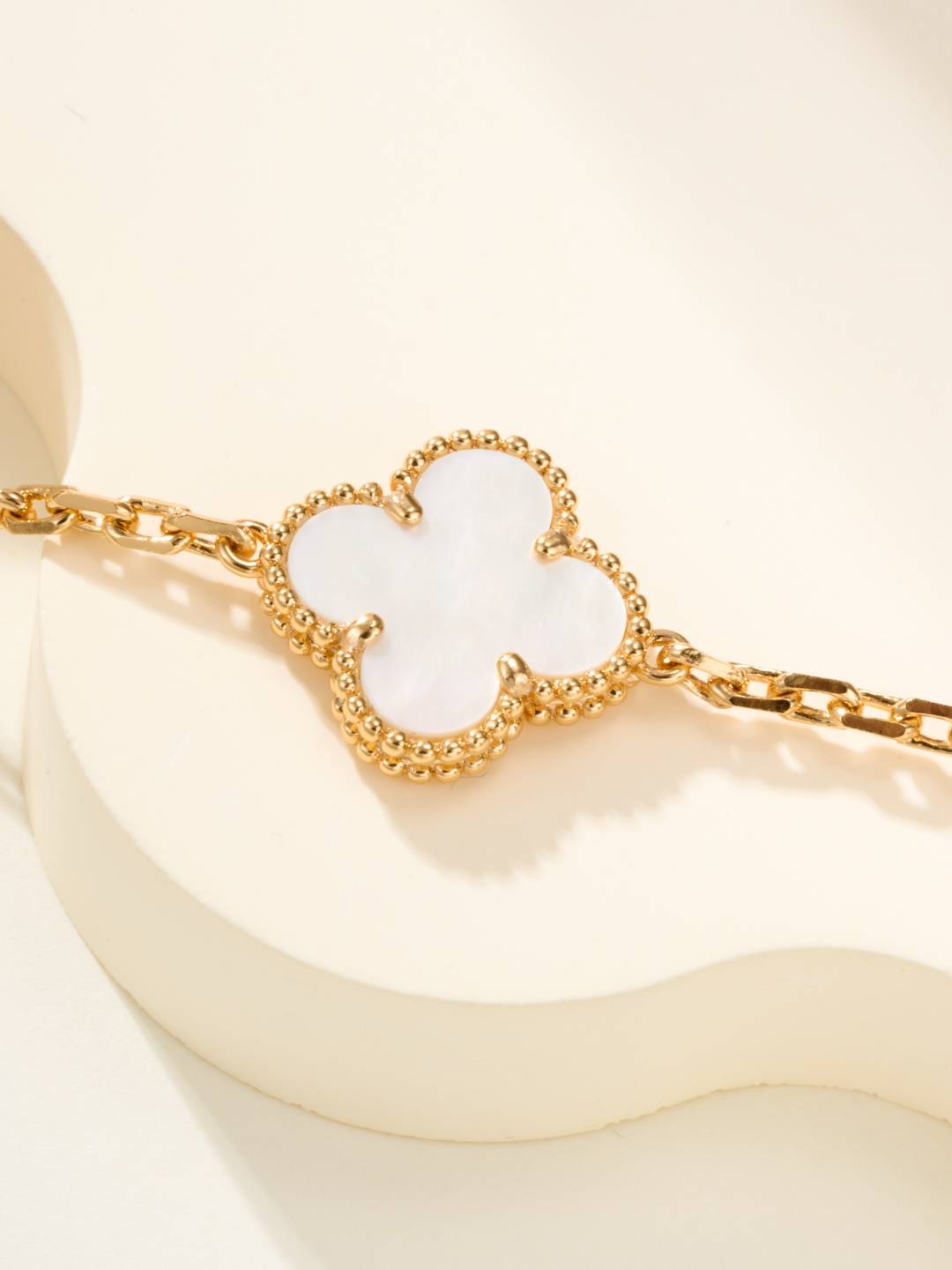 Van Cleef Arpels ヴァン クリーフアーペル レディース ブレスレット フリヴォル モチーフネックレス 上品なアクセサリー ゴールド - 画像 5