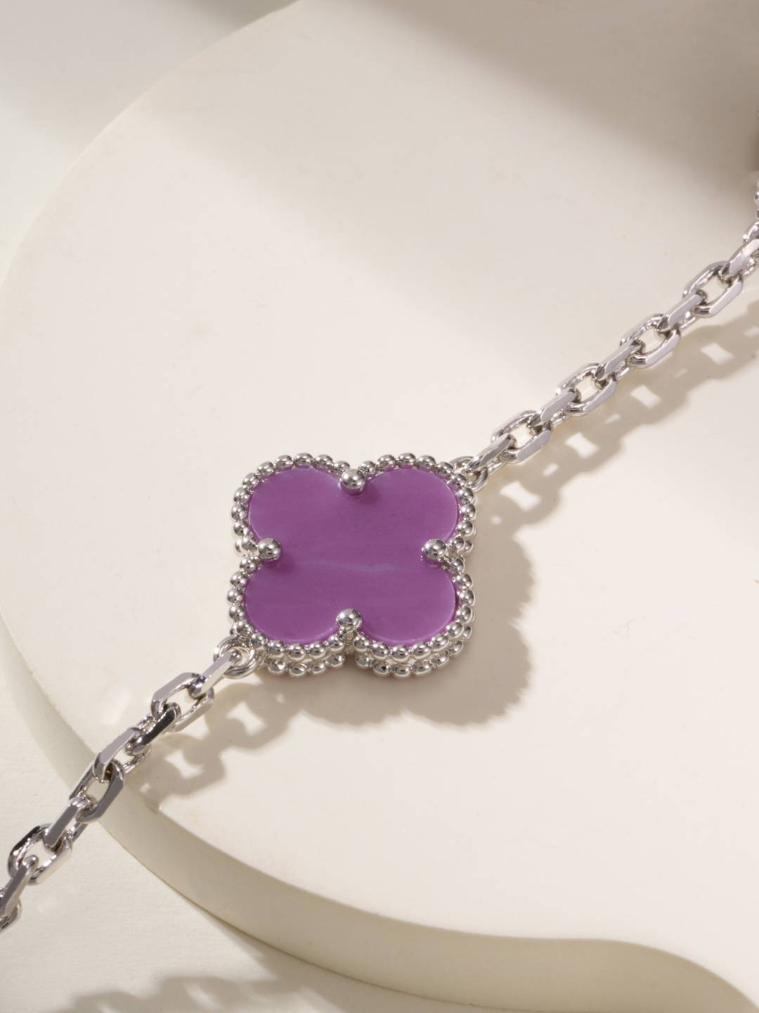 Van Cleef Arpels ヴァン クリーフアーペル レディース ブレスレット 四つ葉モチーフ ブランドブレスレット エレガント シルバー - 画像 4