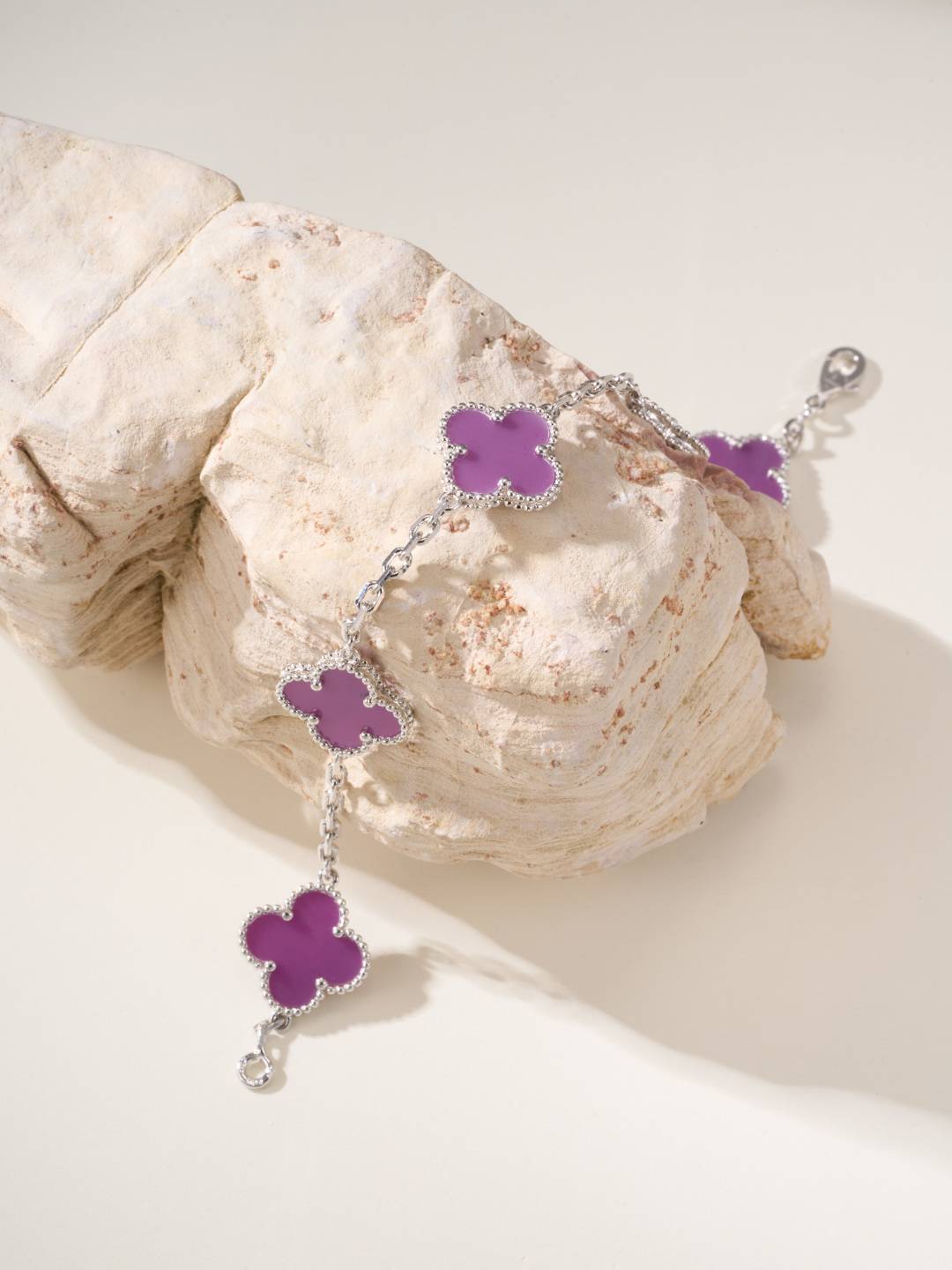 Van Cleef Arpels ヴァン クリーフアーペル レディース ブレスレット 四つ葉モチーフ ブランドブレスレット エレガント シルバー - 画像 8