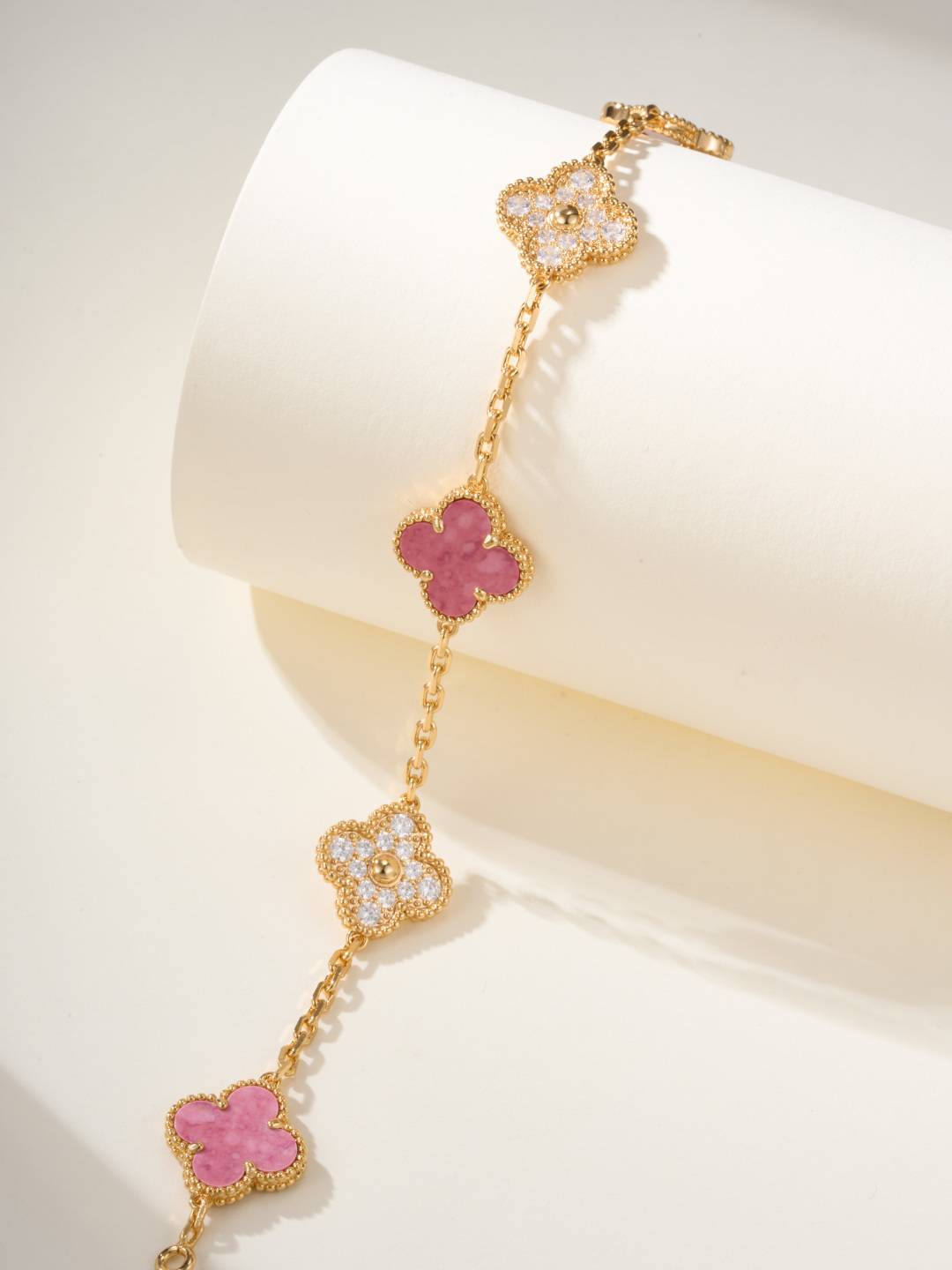 Van Cleef Arpels ヴァン クリーフアーペル レディース ブレスレット 四つ葉モチーフ ブランドジュエリー エレガント ゴールド - 画像 9