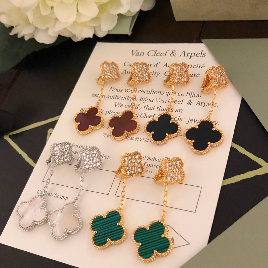 Van Cleef Arpels ヴァン クリーフアーペル レディース ピアス 四つ葉モチーフ ブランドピアス ギフト ゴールド