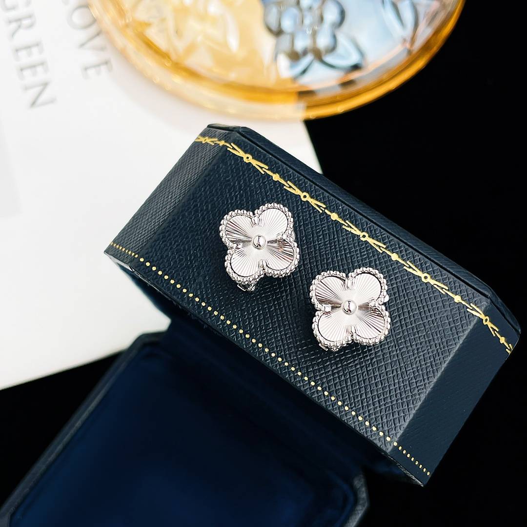 Van Cleef Arpels ヴァン クリーフアーペル レディース ピアス アルハンブラ フリヴォル モチーフネックレス エレガント ギフト シルバー - 画像 4