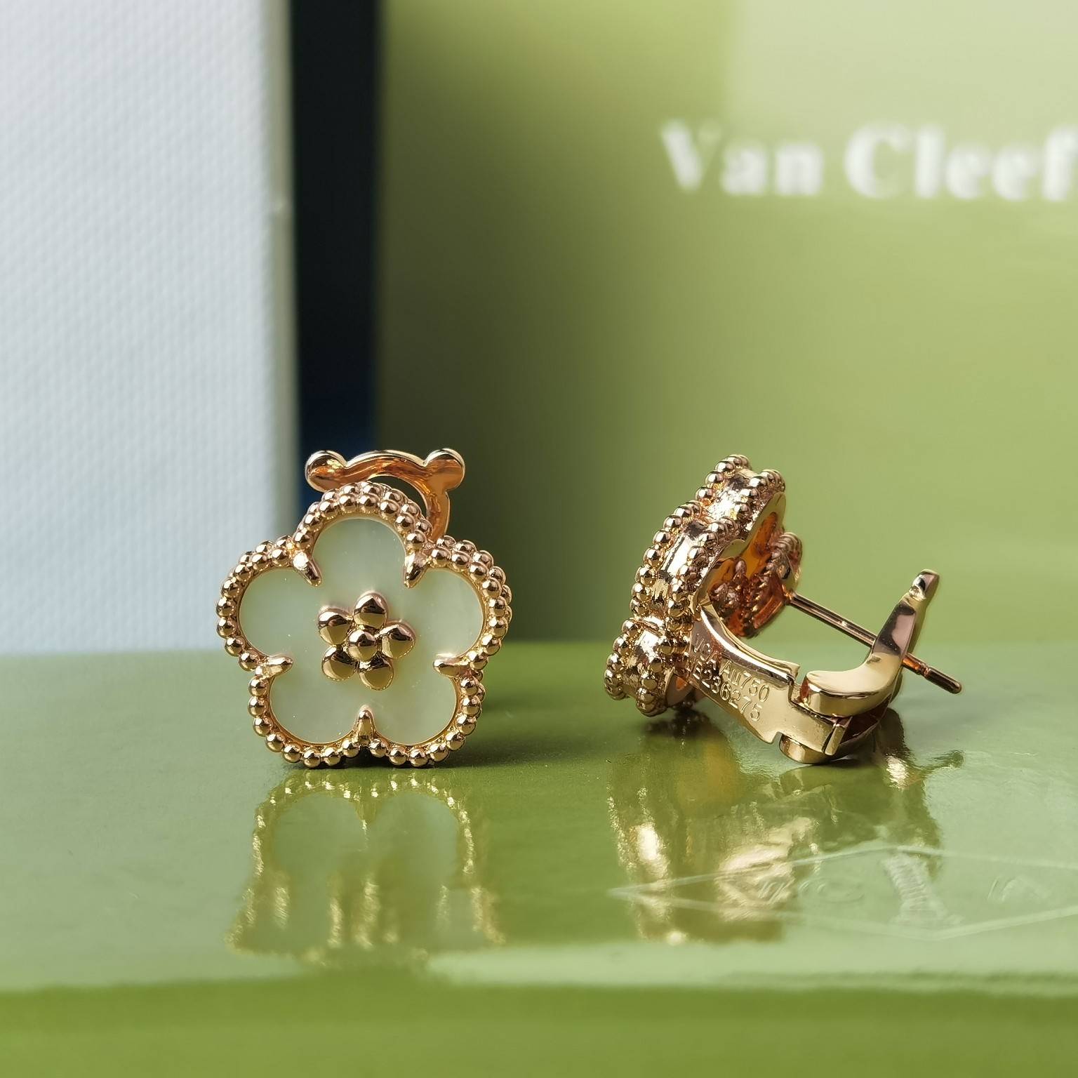 Van Cleef Arpels ヴァン クリーフアーペル レディース ピアス フリヴォル マザーオブパール イエローゴールド ブランドピアス 上品なアクセサリ - 画像 4
