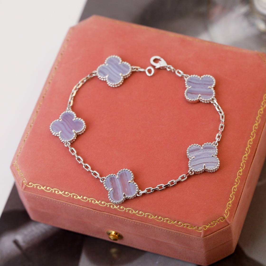 Van Cleef Arpels ヴァン クリーフアーペル レディース ブレスレット 四つ葉モチーフ ブランドジュエリー ギフト ホワイトゴールド - 画像 2