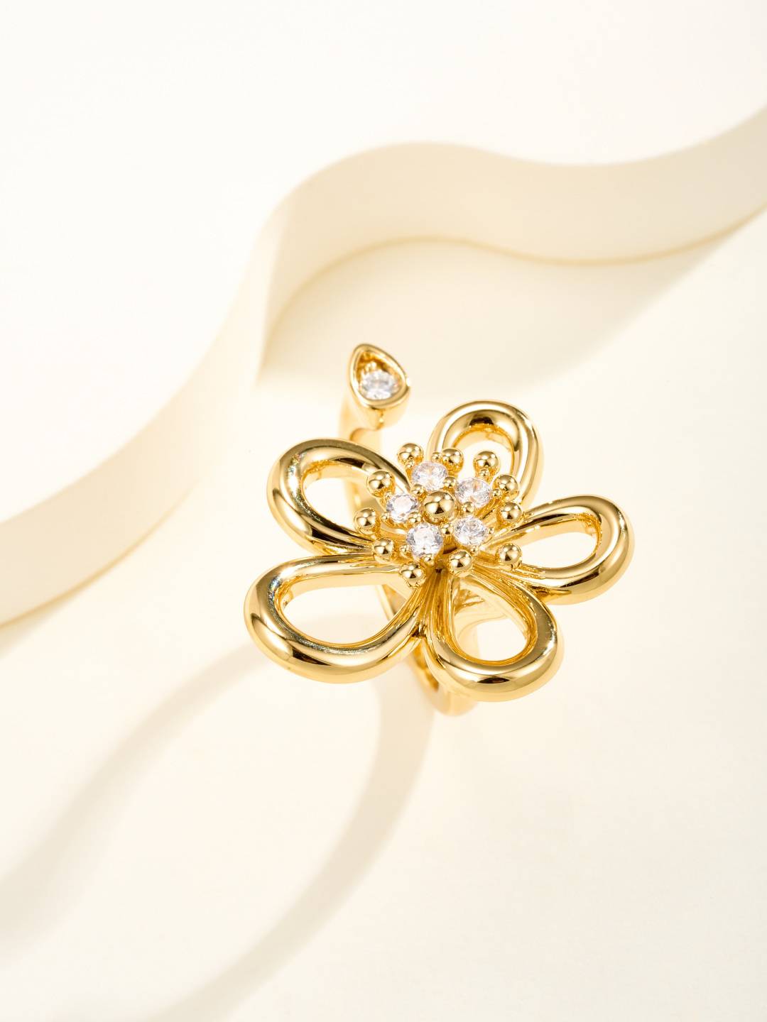 Van Cleef Arpels ヴァン クリーフアーペル レディース リング フリヴォル モチーフネックレス 上品なアクセサリー ゴールド