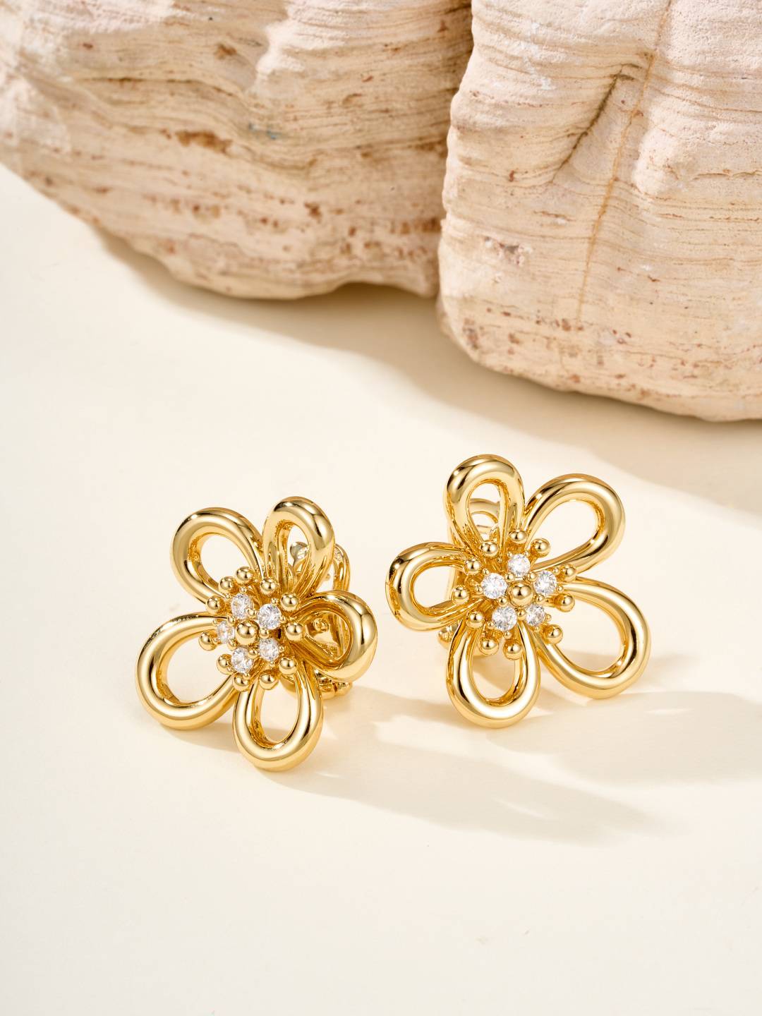 Van Cleef Arpels ヴァン クリーフアーペル レディース ピアス フリヴォル モチーフネックレス 上品なアクセサリー ゴールド - 画像 8