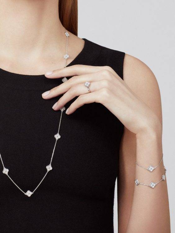 Van Cleef Arpels ヴァン クリーフアーペル レディース ネックレス フリヴォル ダイヤモンド モチーフネックレス 上品なアクセサリー