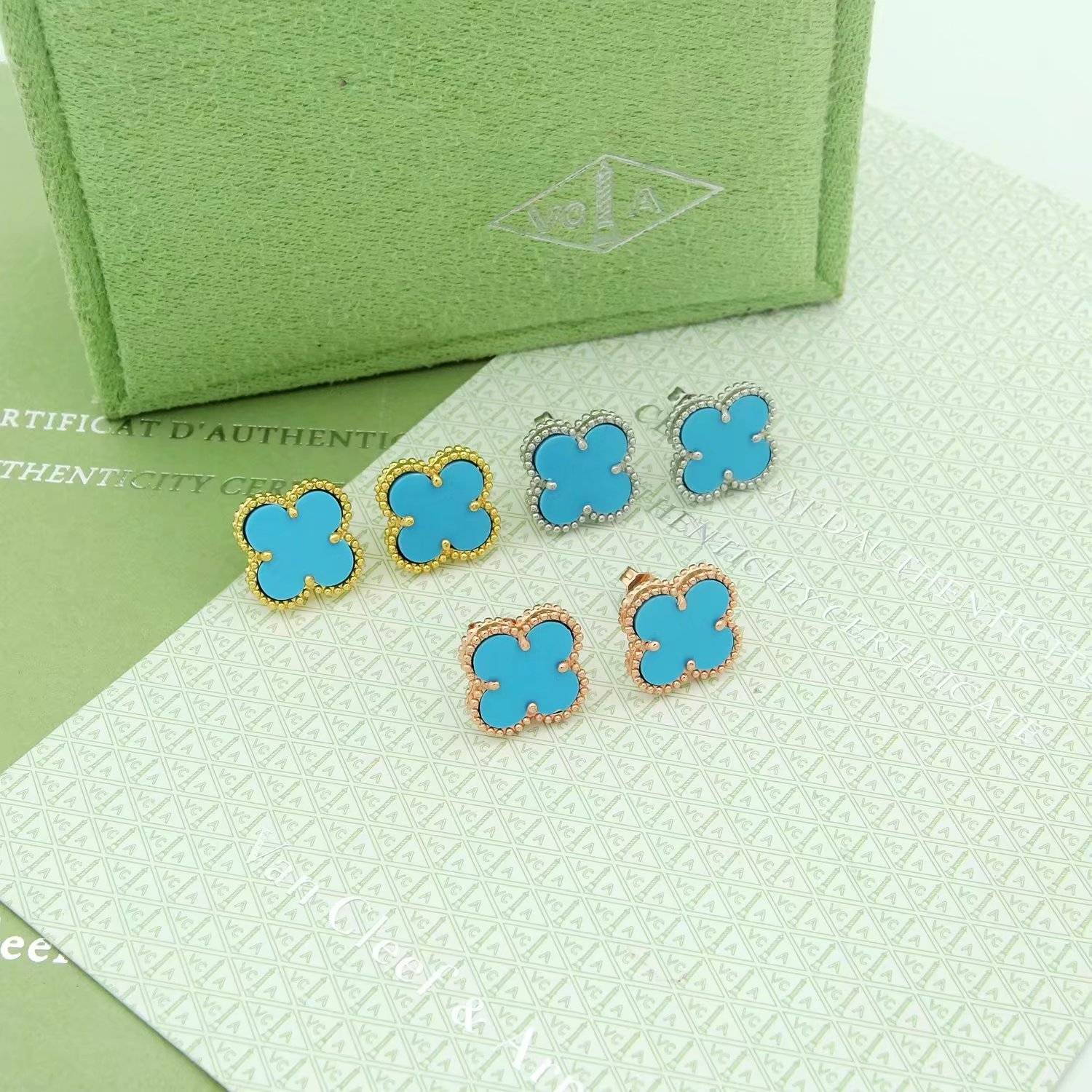 Van Cleef Arpels ヴァン クリーフアーペル レディース ピアス 四つ葉モチーフ ブランドピアス ギフト ホワイトゴールド - 画像 4