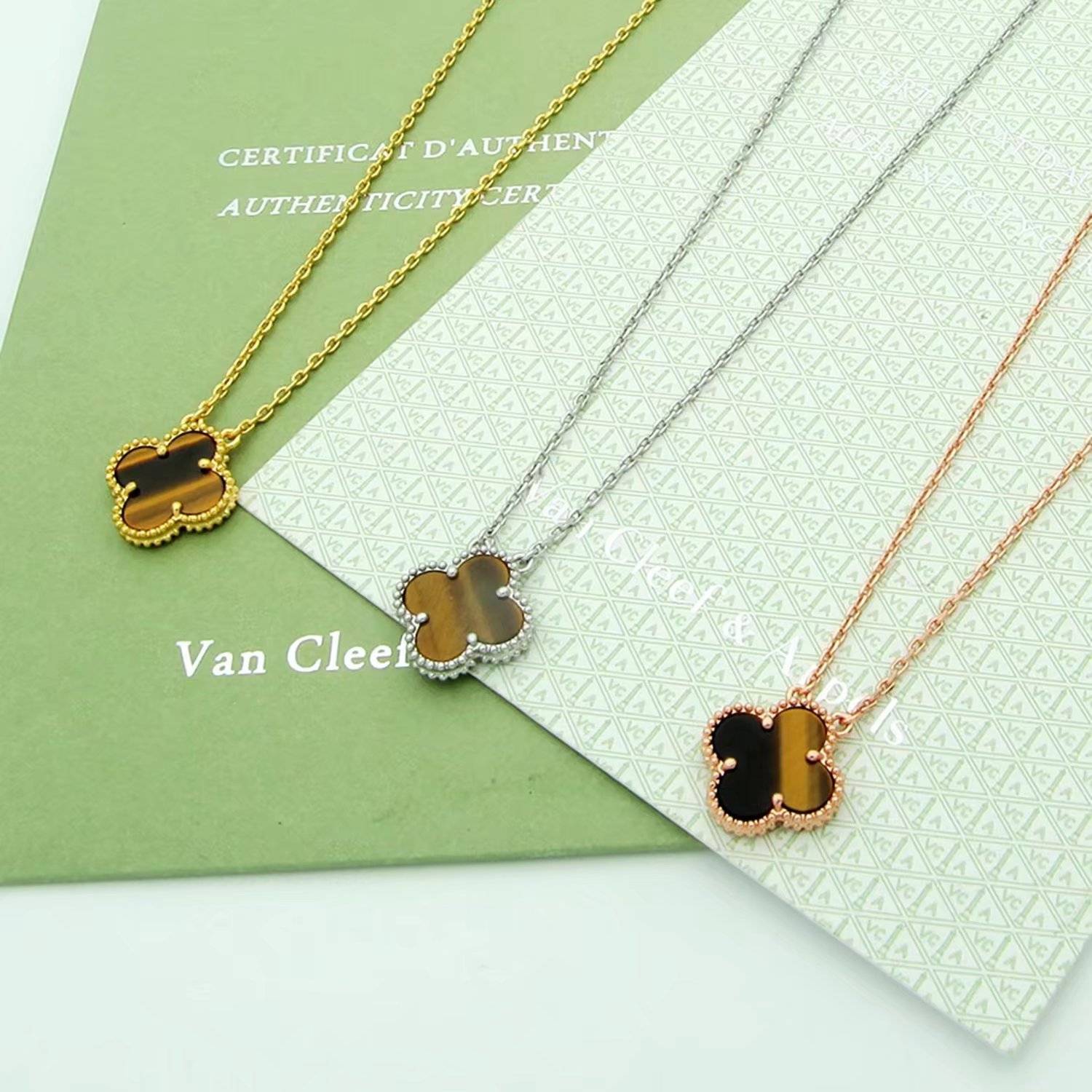 Van Cleef Arpels ヴァン クリーフアーペル レディース ネックレス フリヴォル モチーフネックレス ブランドジュエリー ゴールド ホワイトゴール - 画像 2