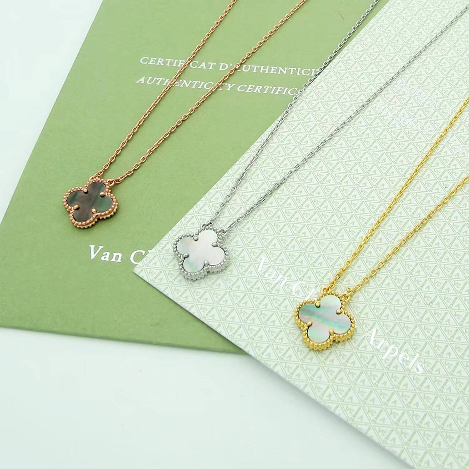 Van Cleef Arpels ヴァン クリーフアーペル レディース ネックレス フリヴォル モチーフネックレス ブランドジュエリー ゴールド ホワイトゴール - 画像 4