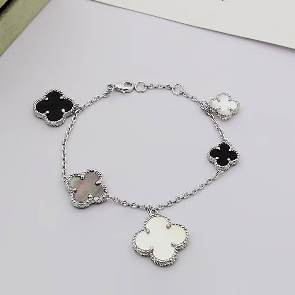 Van Cleef Arpels ヴァン クリーフアーペル レディース ブレスレット 四つ葉モチーフ ブランドジュエリー 普段使いジュエリー ゴールド - 画像 3
