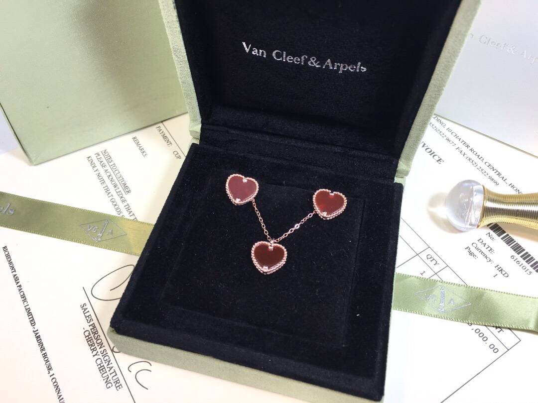 Van Cleef Arpels ヴァン クリーフアーペル レディース ネックレス ブランドジュエリー モチーフネックレス ブランドアクセサリー レッド