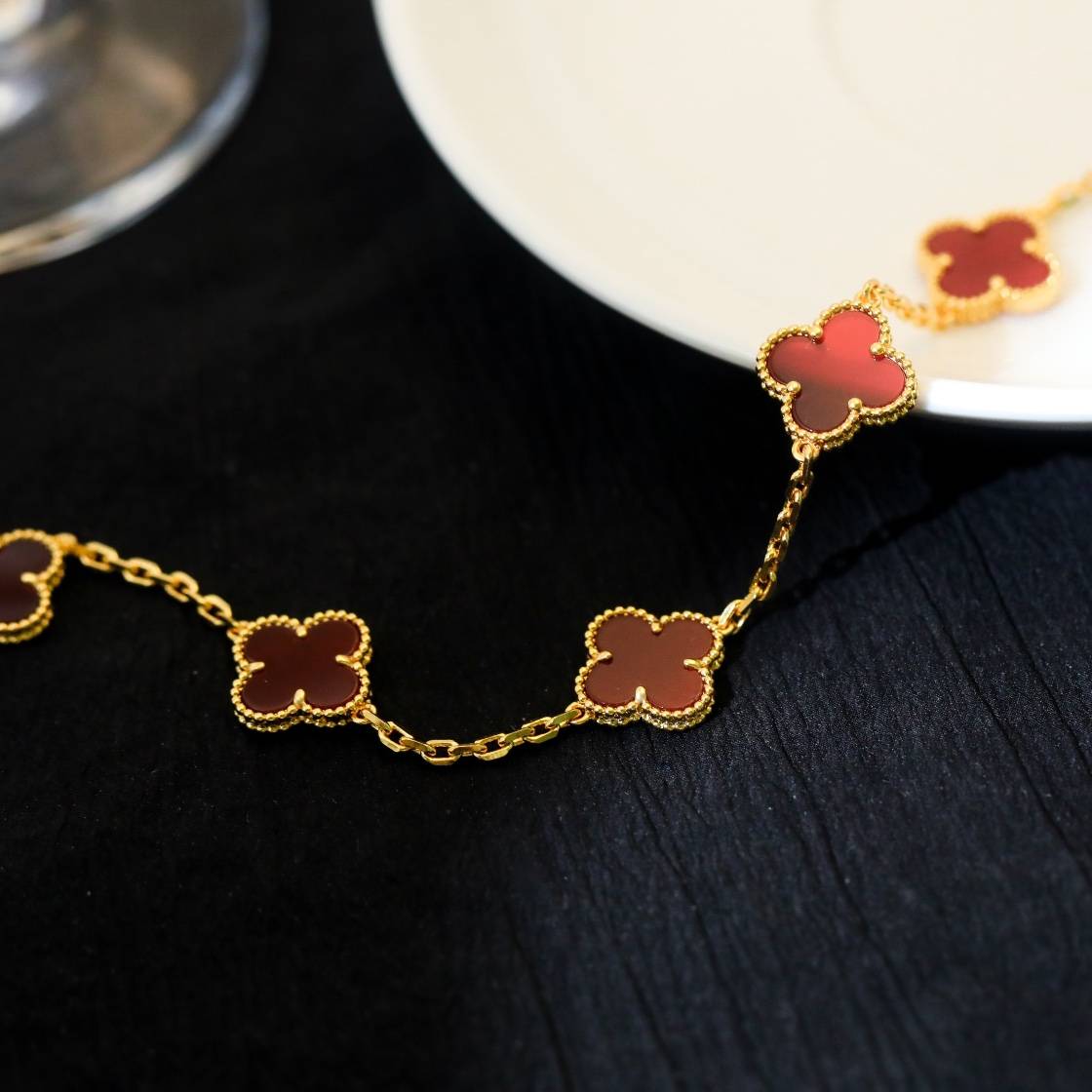 Van Cleef Arpels ヴァン クリーフアーペル レディース ブレスレット アルハンブラ 18Kゴールド モチーフブレスレット ギフト エレガント ゴ - 画像 3