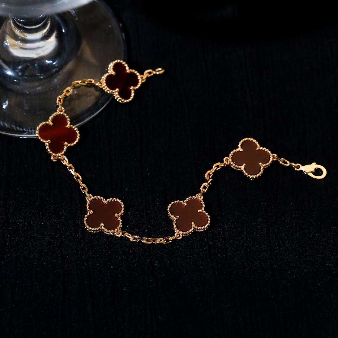 Van Cleef Arpels ヴァン クリーフアーペル レディース ブレスレット アルハンブラ 18Kゴールド モチーフブレスレット ギフト エレガント ゴ - 画像 7