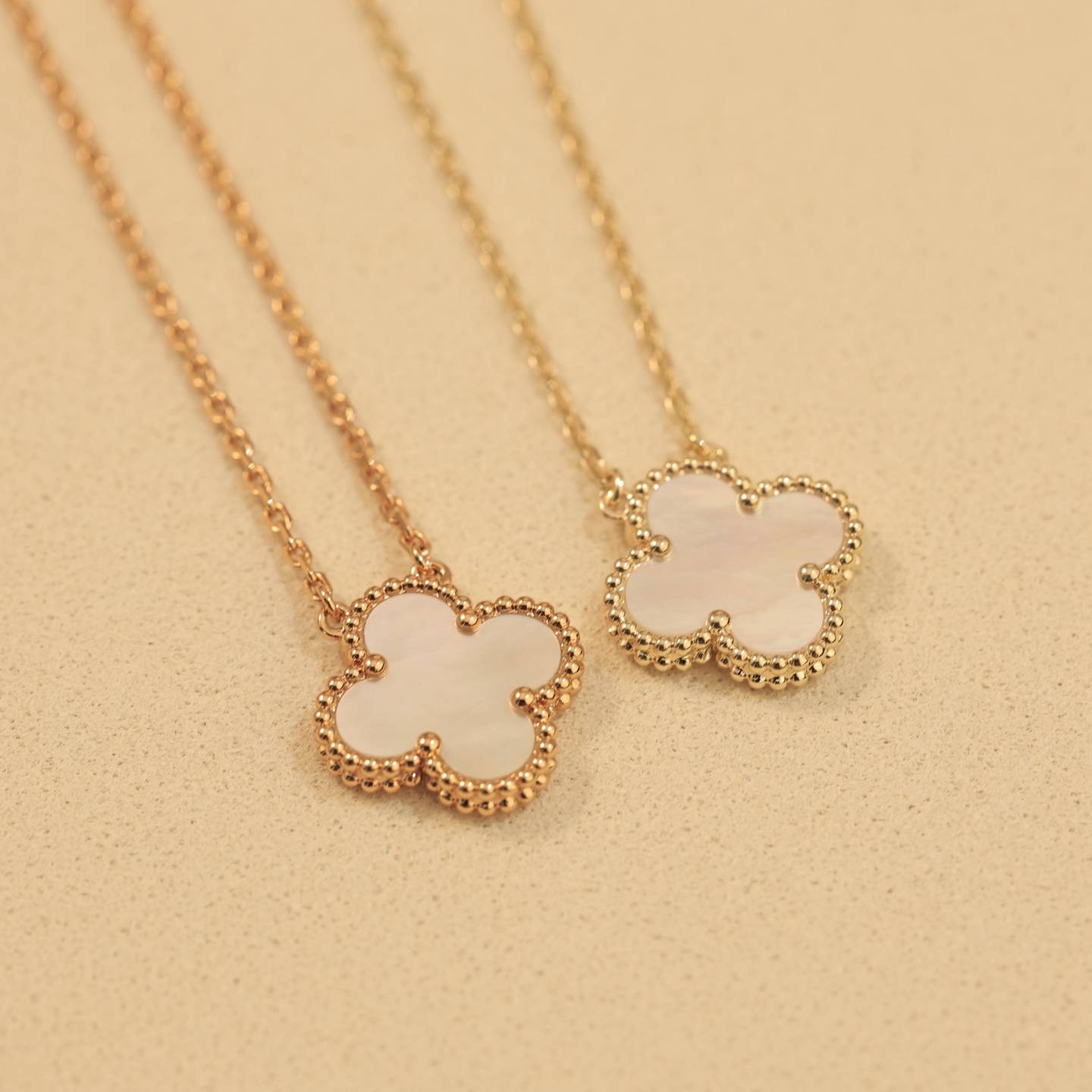 Van Cleef Arpels ヴァン クリーフアーペル レディース ネックレス フリヴォル モチーフネックレス 上品なアクセサリー ゴールド - 画像 9
