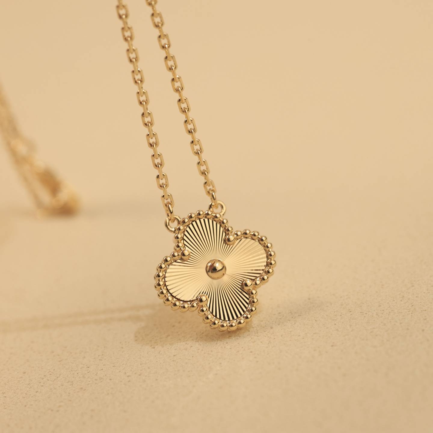 Van Cleef Arpels ヴァン クリーフアーペル レディース ネックレス ブランドネックレス モチーフネックレス ゴールド - 画像 7