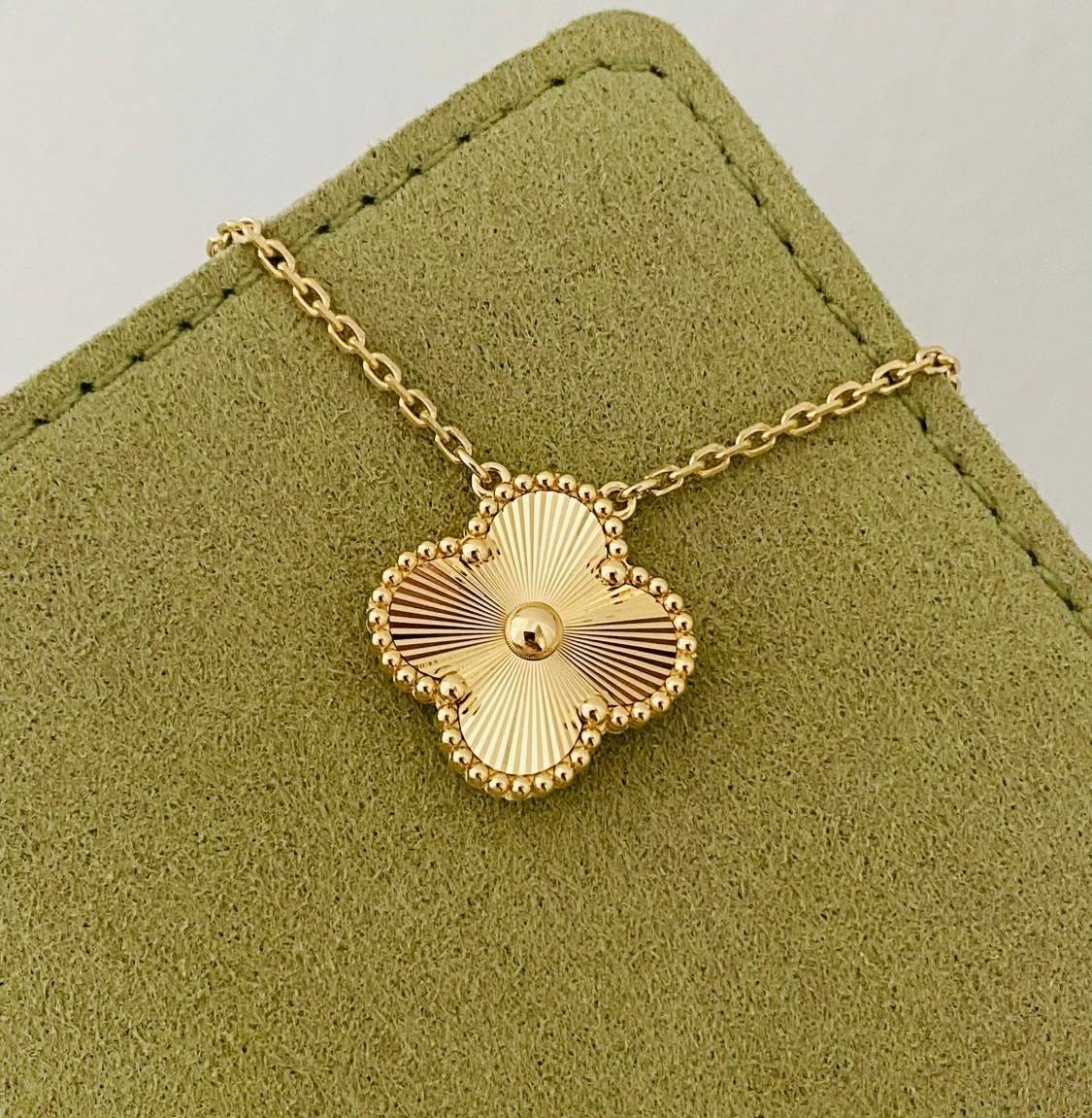 Van Cleef Arpels ヴァン クリーフアーペル レディース ネックレス ブランドネックレス モチーフネックレス ゴールド - 画像 8