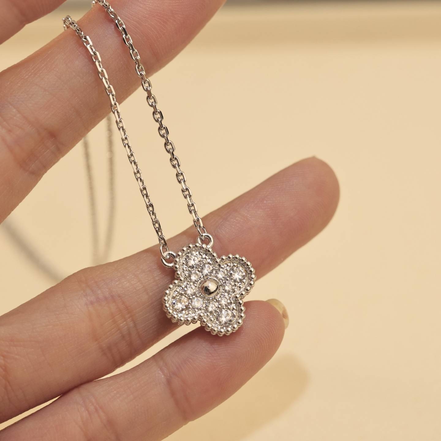 Van Cleef Arpels ヴァン クリーフアーペル レディース ネックレス フリヴォル ダイヤモンド ブランドネックレス ゴールド - 画像 7